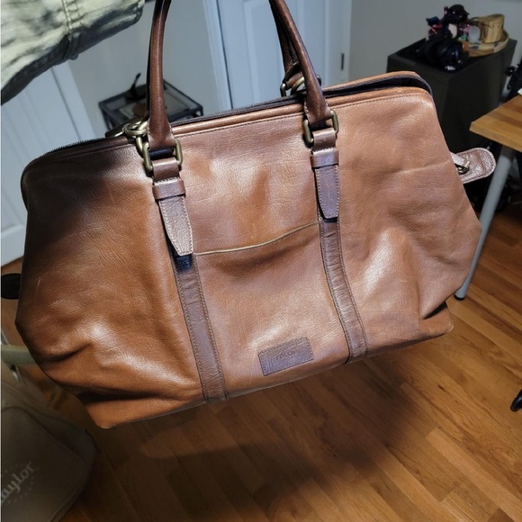 ❌SOLD❌ Fossil Brown Leather Weekender/Duffle Wide-Mouth Unisex Bag - Picture 2 of 10